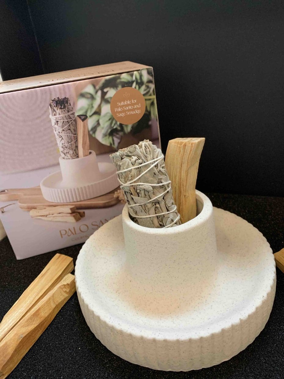 <a href="https://www.thefloatspa.co.uk/product/Ceramic-smudge-Holder/">Ceramic Smudging Holder</a> image 4