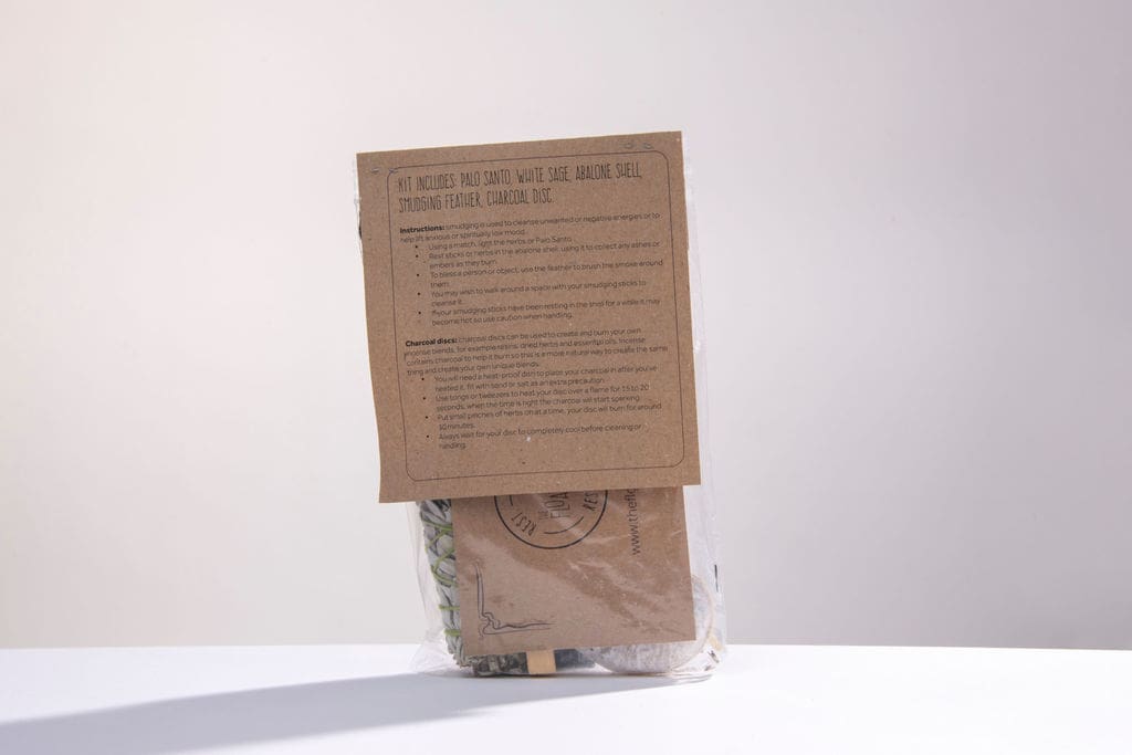 <a href="https://www.thefloatspa.co.uk/product/smudge-kit/">Beginners Smudging Kit</a> image 2