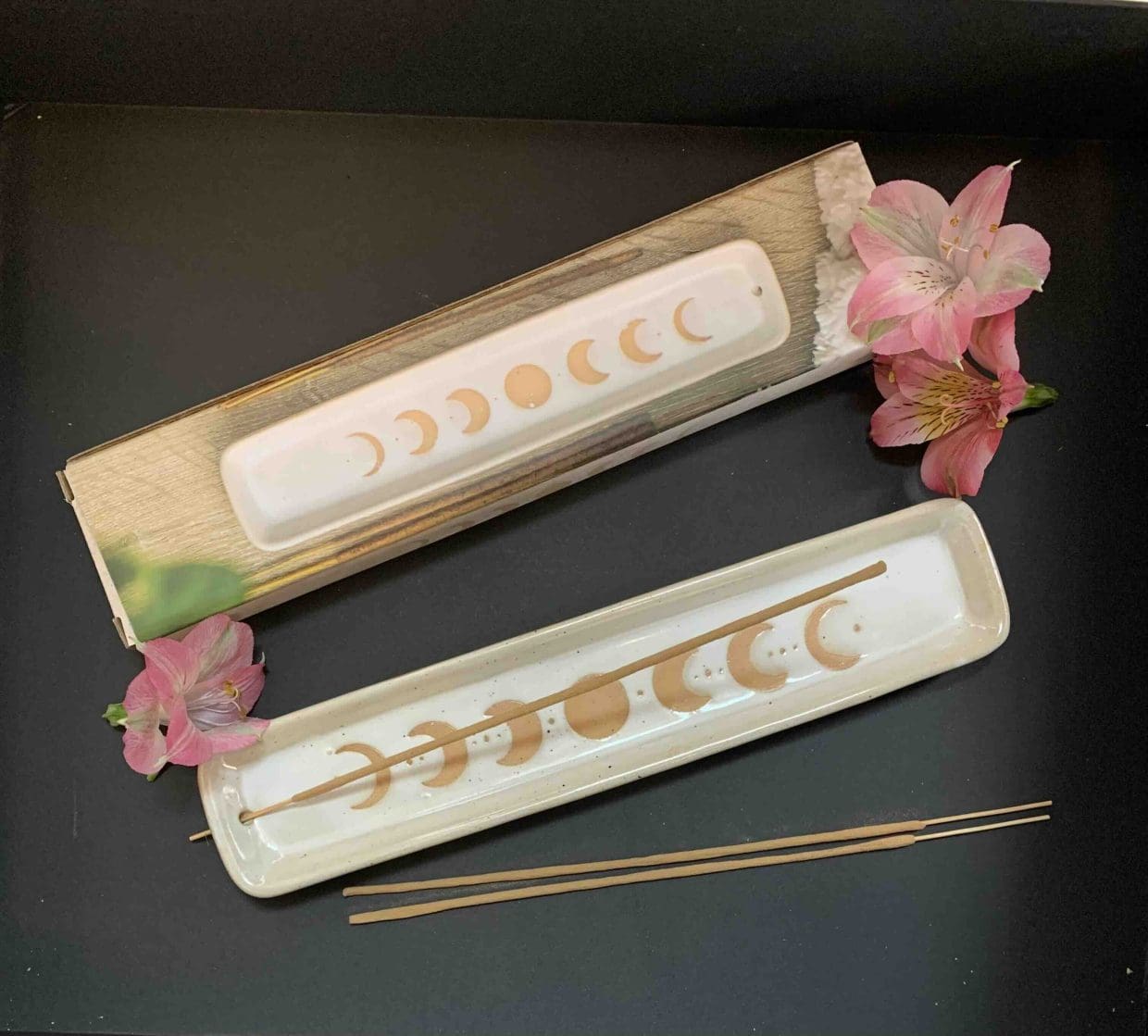 <a href="https://www.thefloatspa.co.uk/product/Moon-phase-insence-holder/">Moon Phase Incense Holder</a> image 0